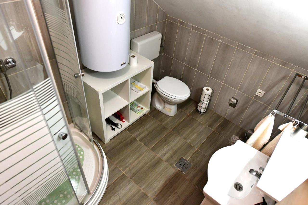Apartman Jelena Rakovica Εξωτερικό φωτογραφία